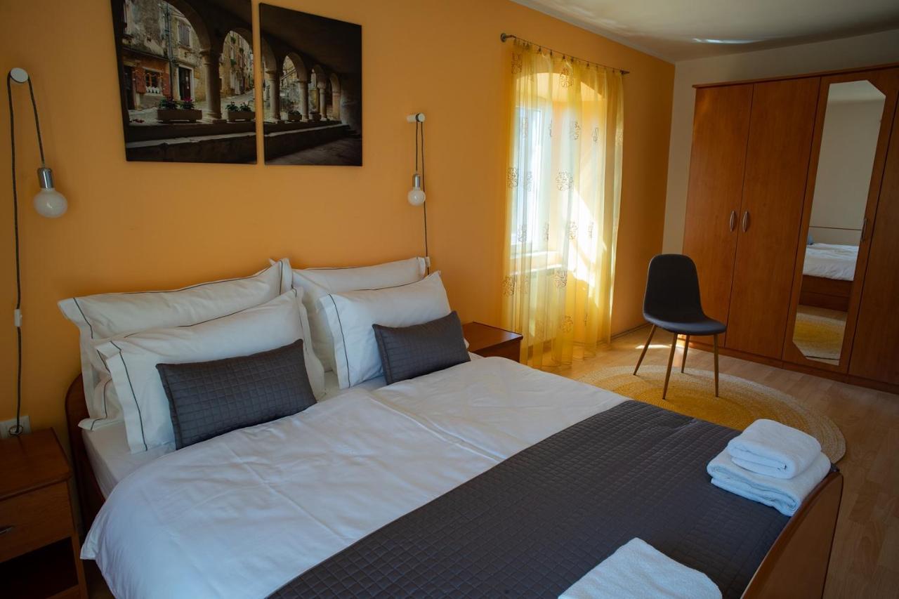 Olive Tree Apartments Umag Exterior photo