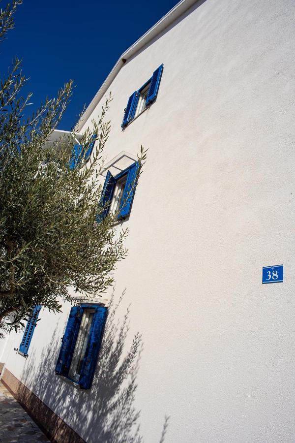 Olive Tree Apartments Umag Exterior photo
